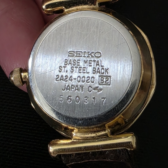 VTG Rare Octagon Seiko Moon Phase Roman Dial Quartz Watch 25mm Japan Works main image 15
